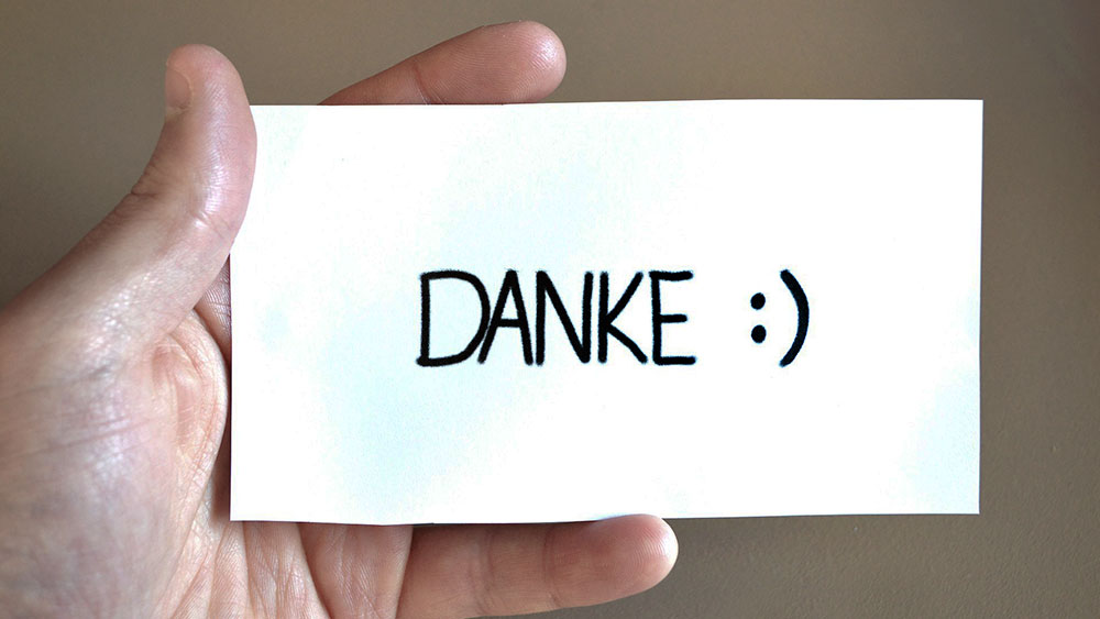 Auf einem Schild steht "Danke"