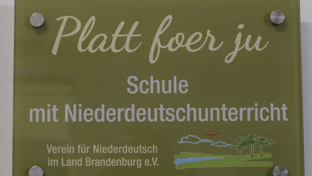 Hinweistafel Niederdeutsch